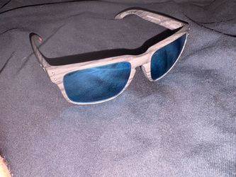 Oakley Holbrook sunglasses
