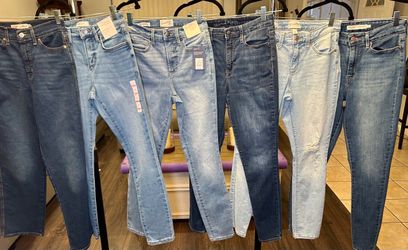 Women’s Jeans for Sale | Prices and Sizes vary 🛍️⬇️
