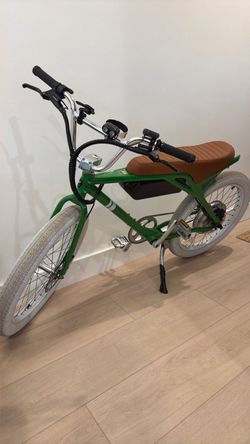 Sole - Retro Electric Cruiser Bike Green