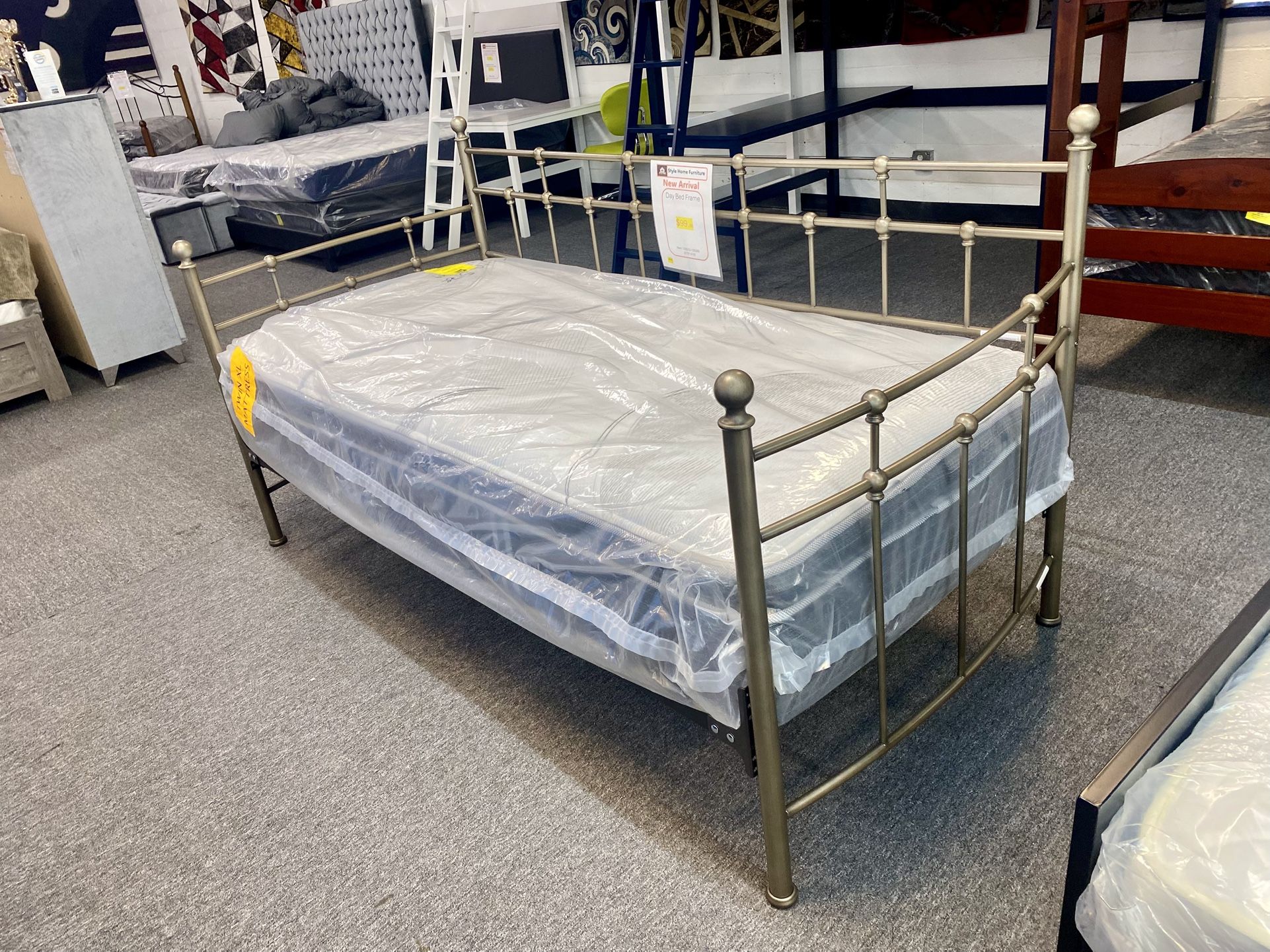 Twin Size Daybed $99
