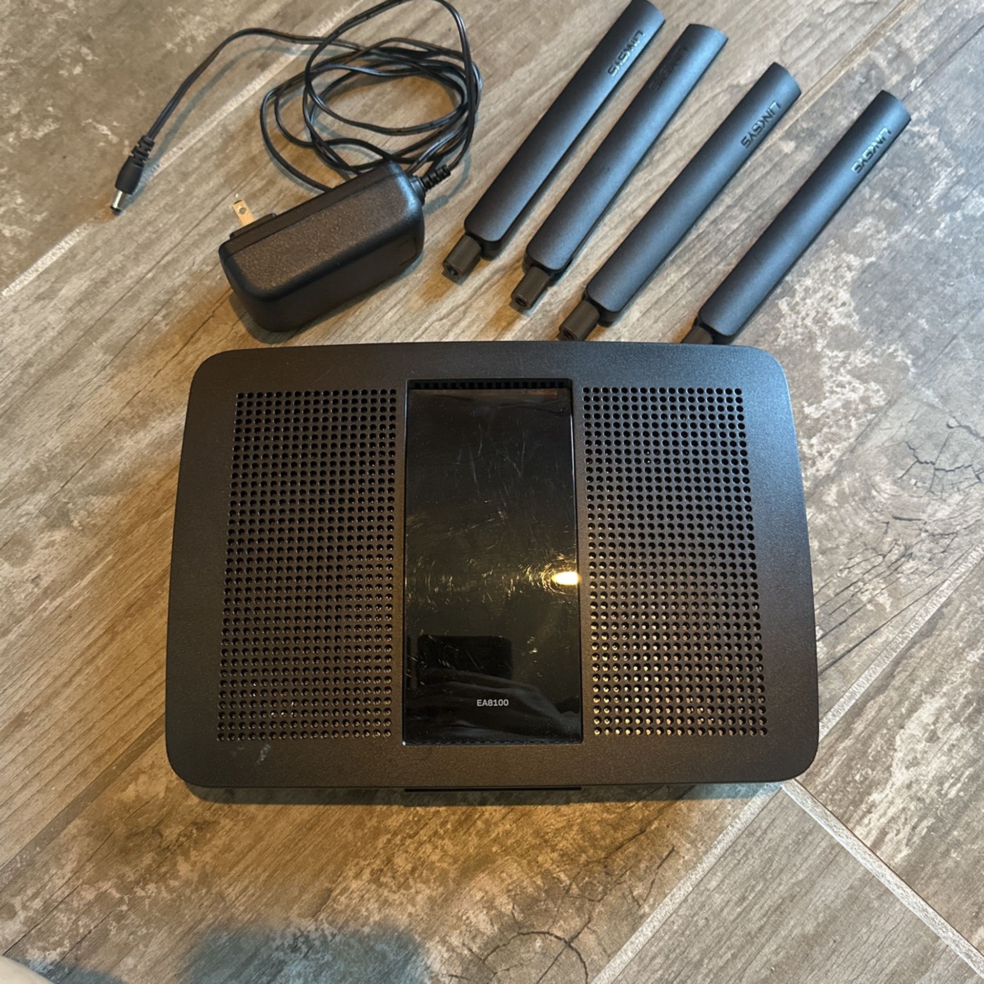 Linksys EA8100 Internet Router