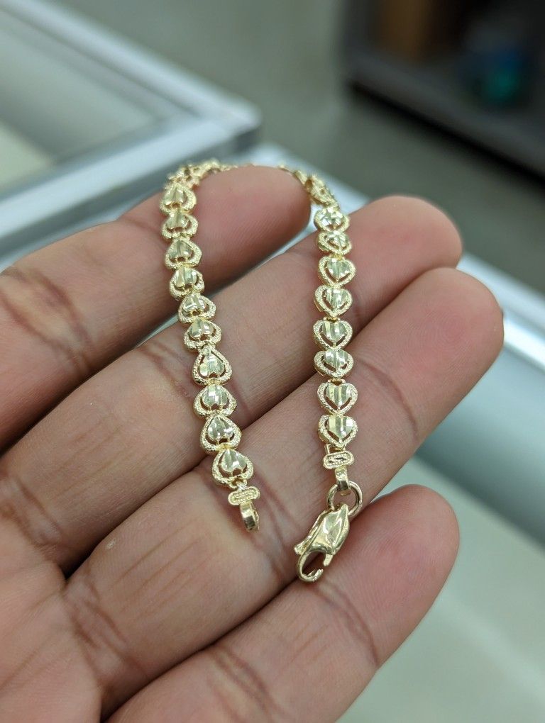 10kt Real Gold Heart Bracelet 