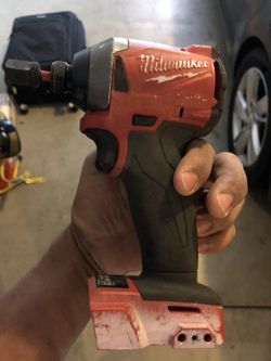 Milwaukee impact drill 1/4” drive