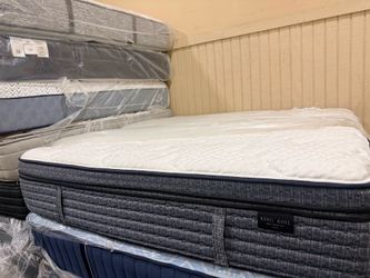 King pillowtops matress set.
