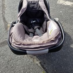 Britax B safe Infant Car Seat