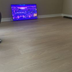 50” TCL ROKU 