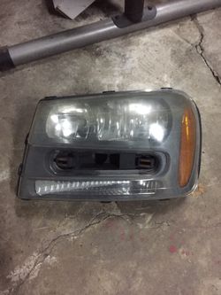 Trailblazer left side headlight