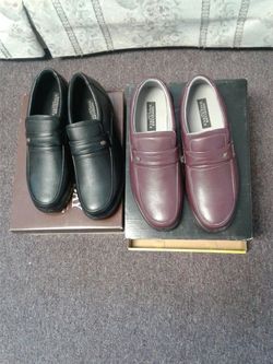 2 Pair Executive Division Mens Shoes 10 1/2