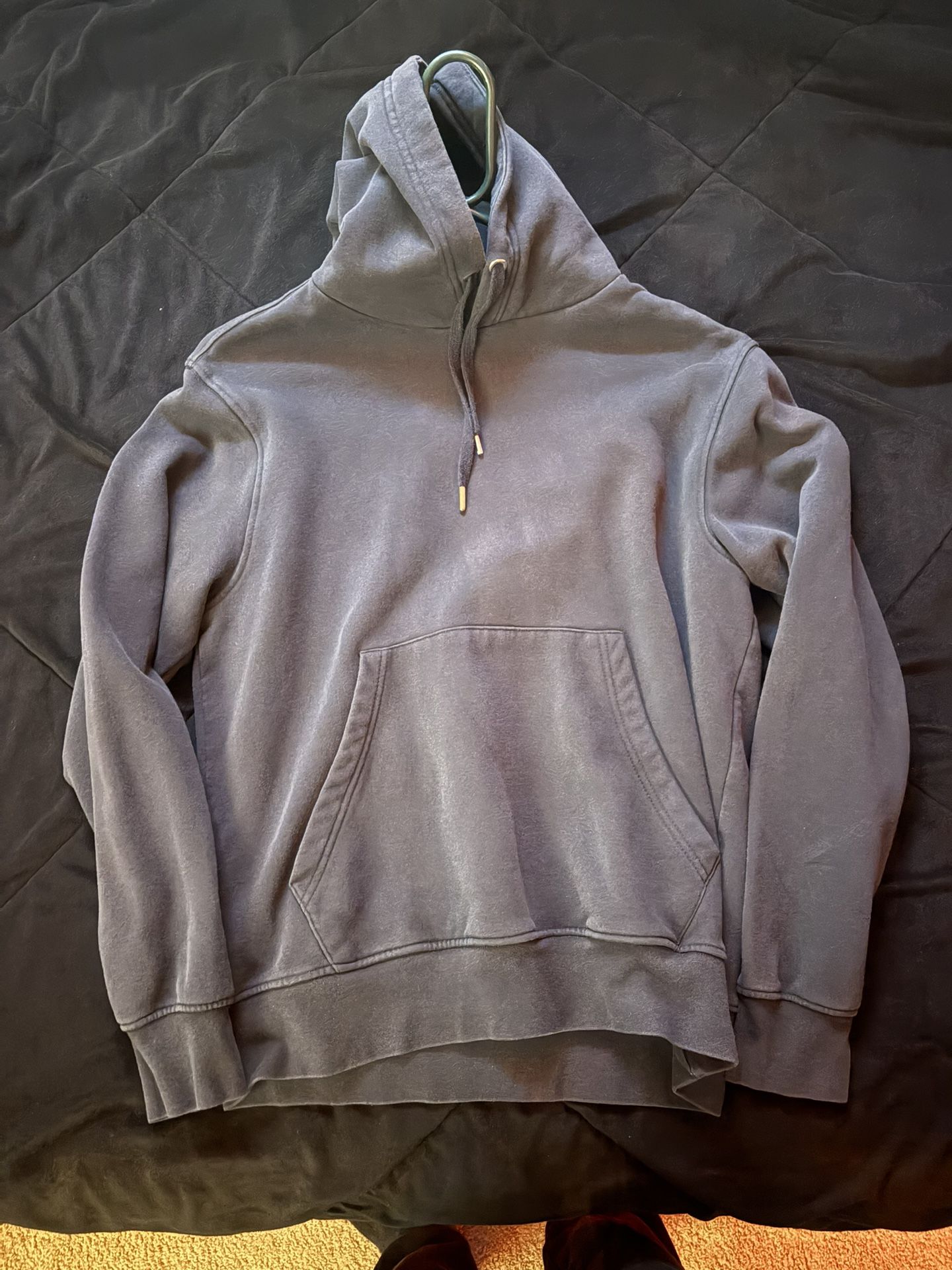 Black Hoodie Medium men’s