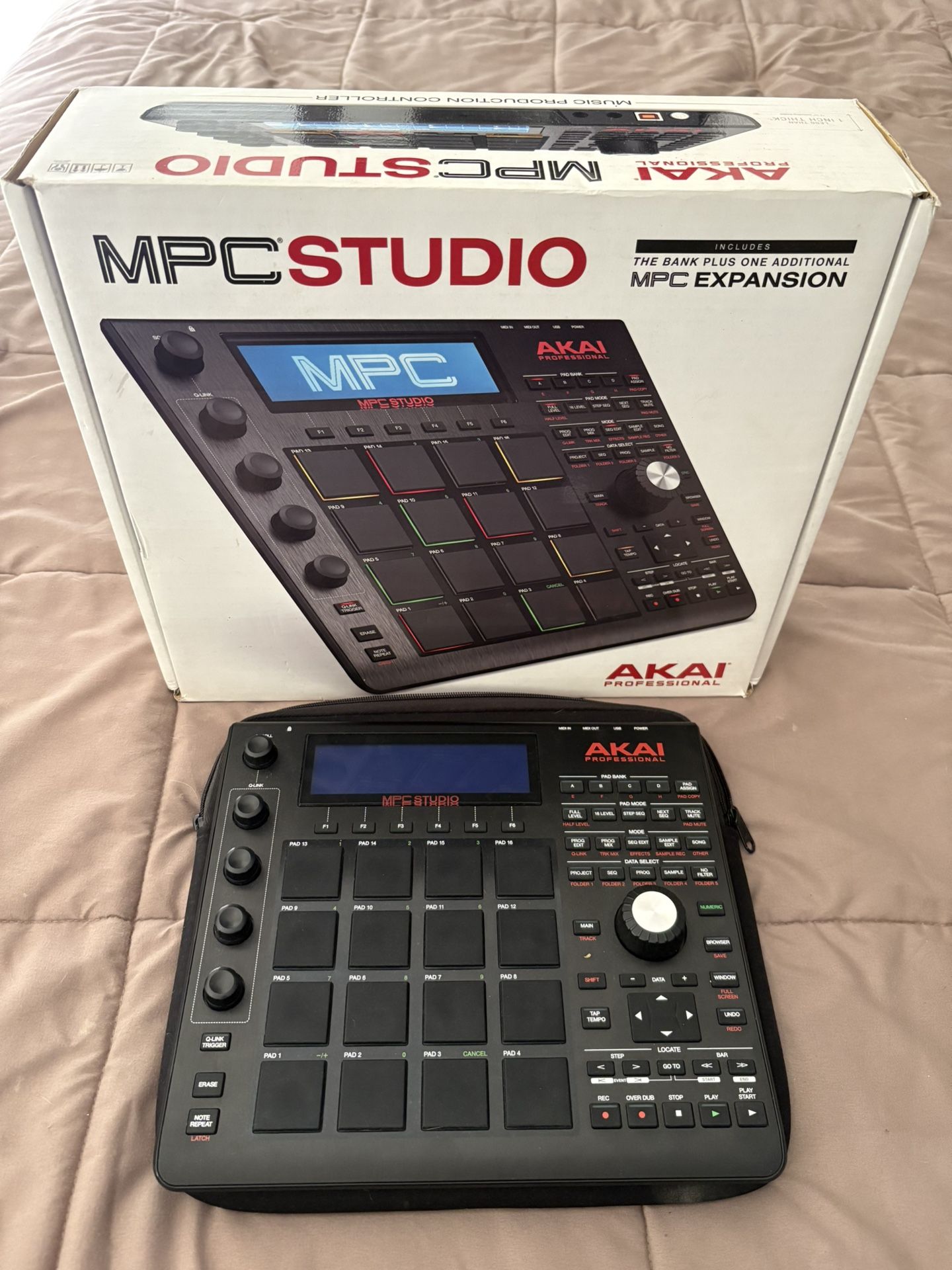 Mpc Studio Black