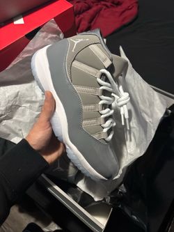 Cool grey 11s Jordan