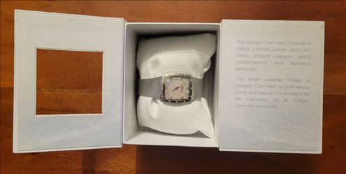 Skagen Denmark Women’s Watch 396XSGS – Mother of Pearl Dial – Original Box