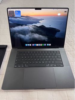 MacBook Pro M5 Max 16”