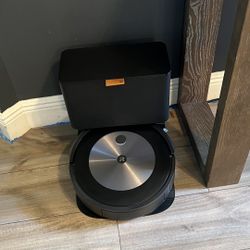 iRobot Roomba j7+ (7550)