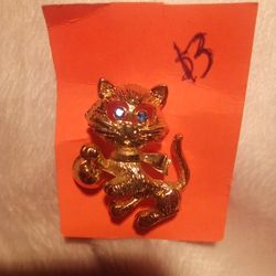 Cat Brooch