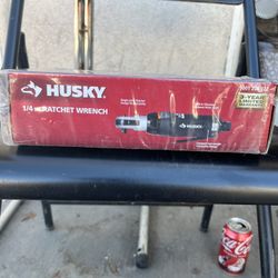HUSKY 1/4 RATCHET WRENCH 