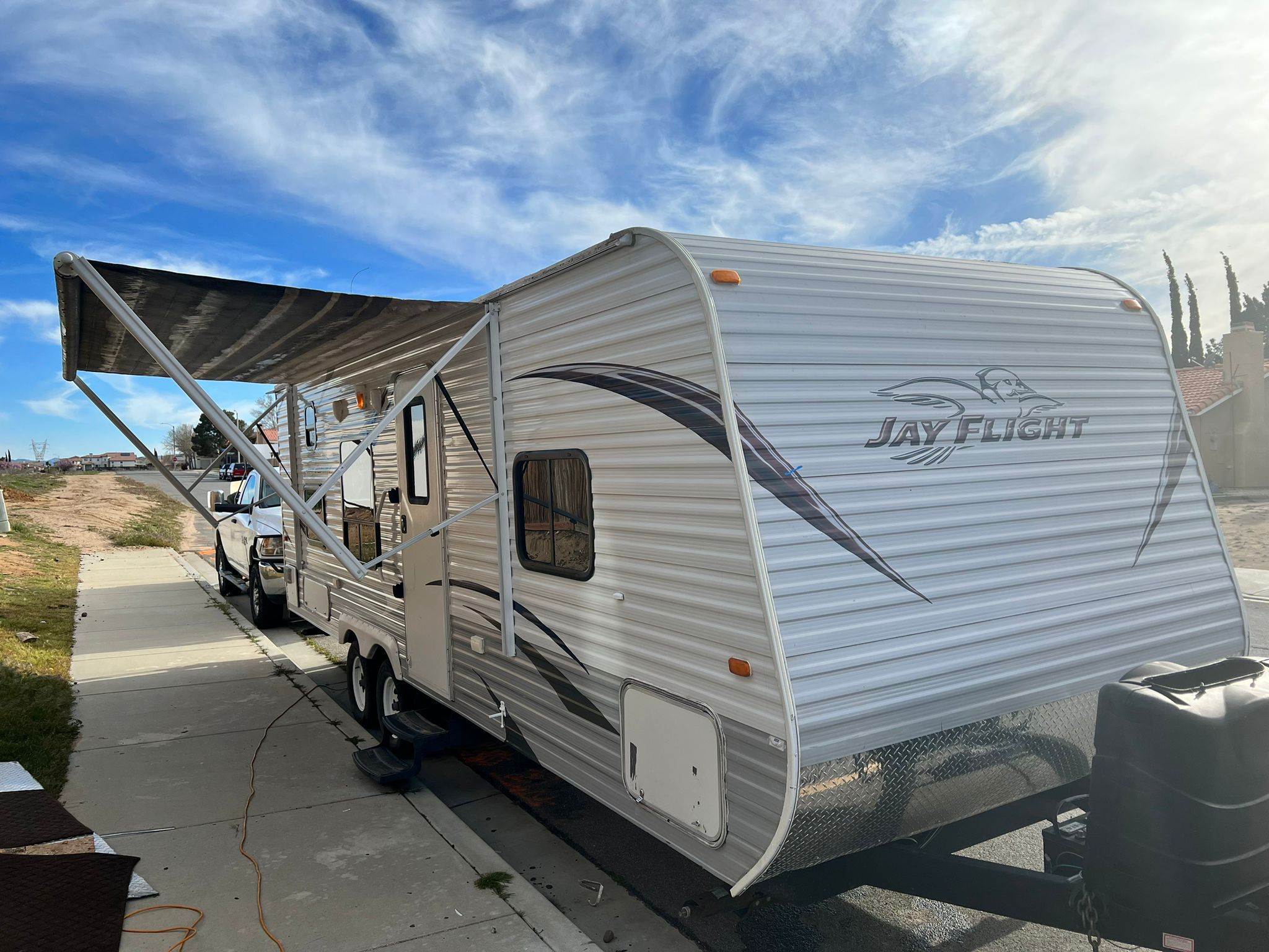 2013 Jayco Travel Trailer In Víctorville Ca for Sale in El Monte, CA