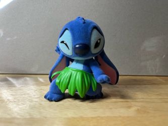 Stitch Dance The Hula - Little Emotions