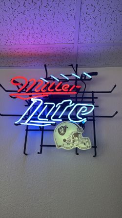 Raiders neon sign