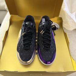 LEBRON XXIII CHOSEN ONE SIZE 9 MENS BRAND NEW