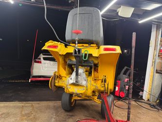 Cub  Riding Lawn Mower Tractor