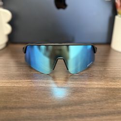 Oakley Encoder with 3 lenses total