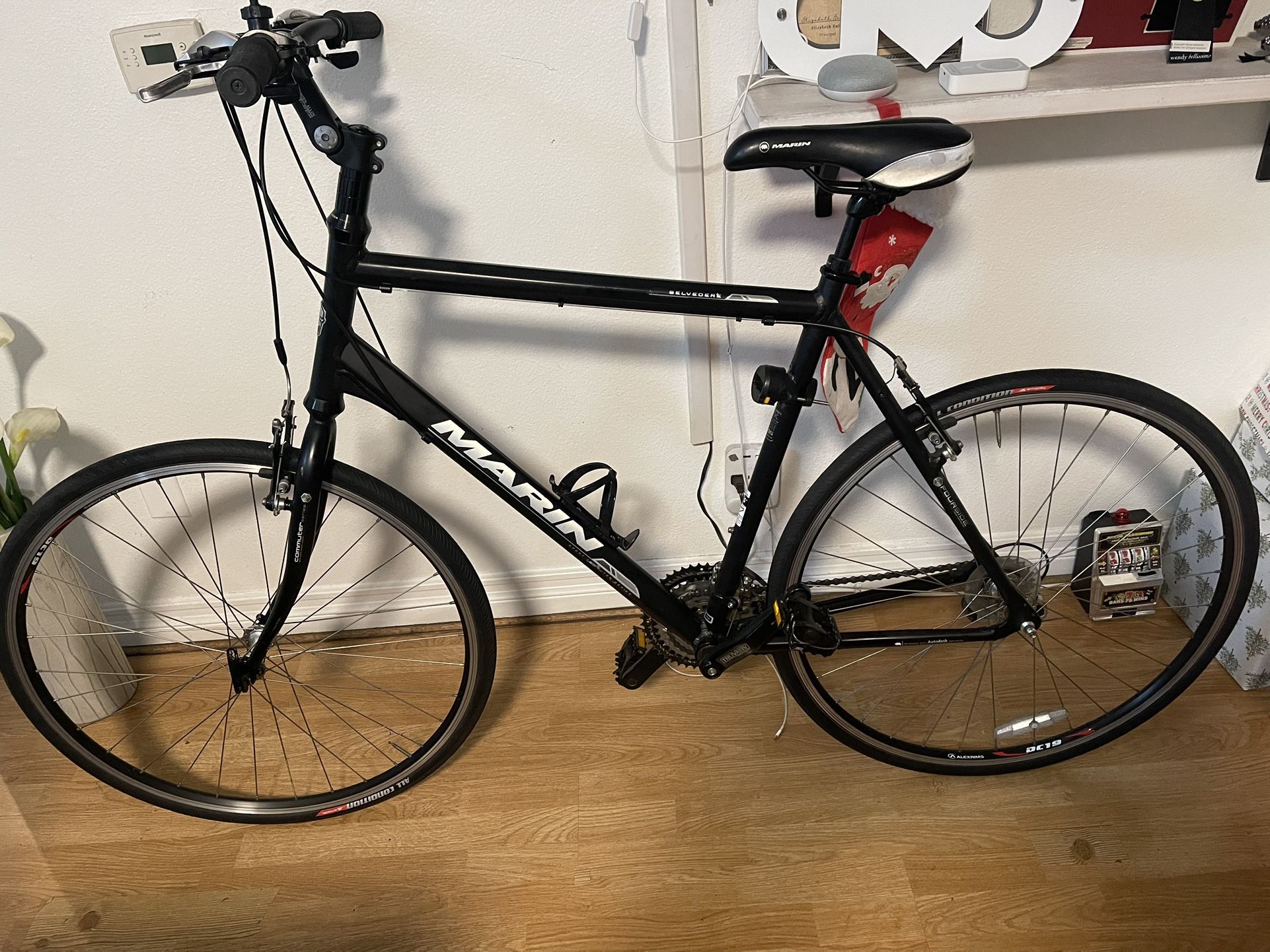 Marin Belvedere Commuter Hybrid Bike