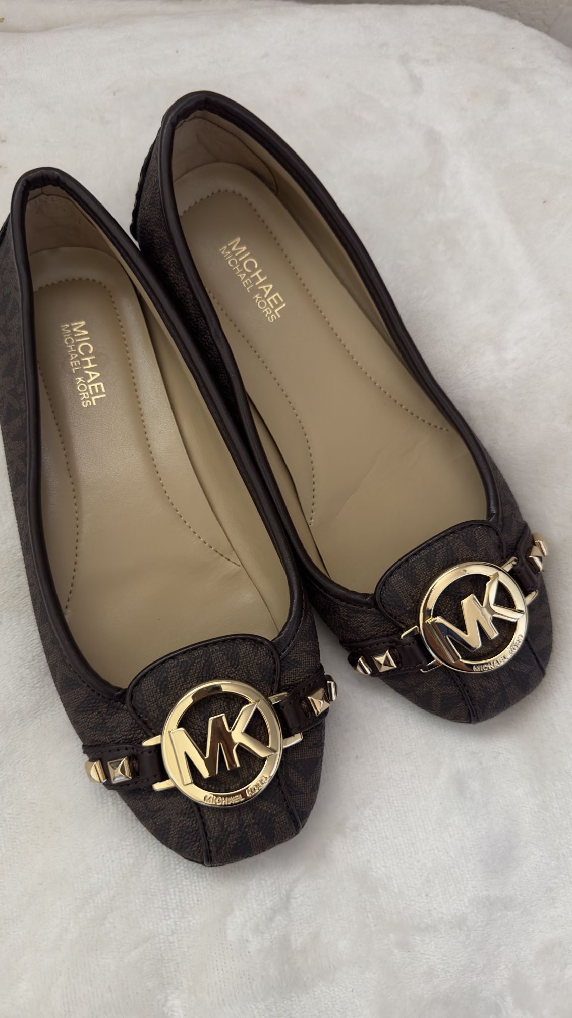 Michael Kors Flat Size 5