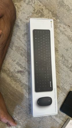 New sealed Microsoft Bluetooth Desktop Bundle