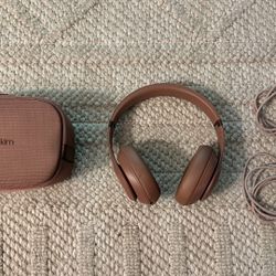 Beats Studio Pro x Kim Kardashian