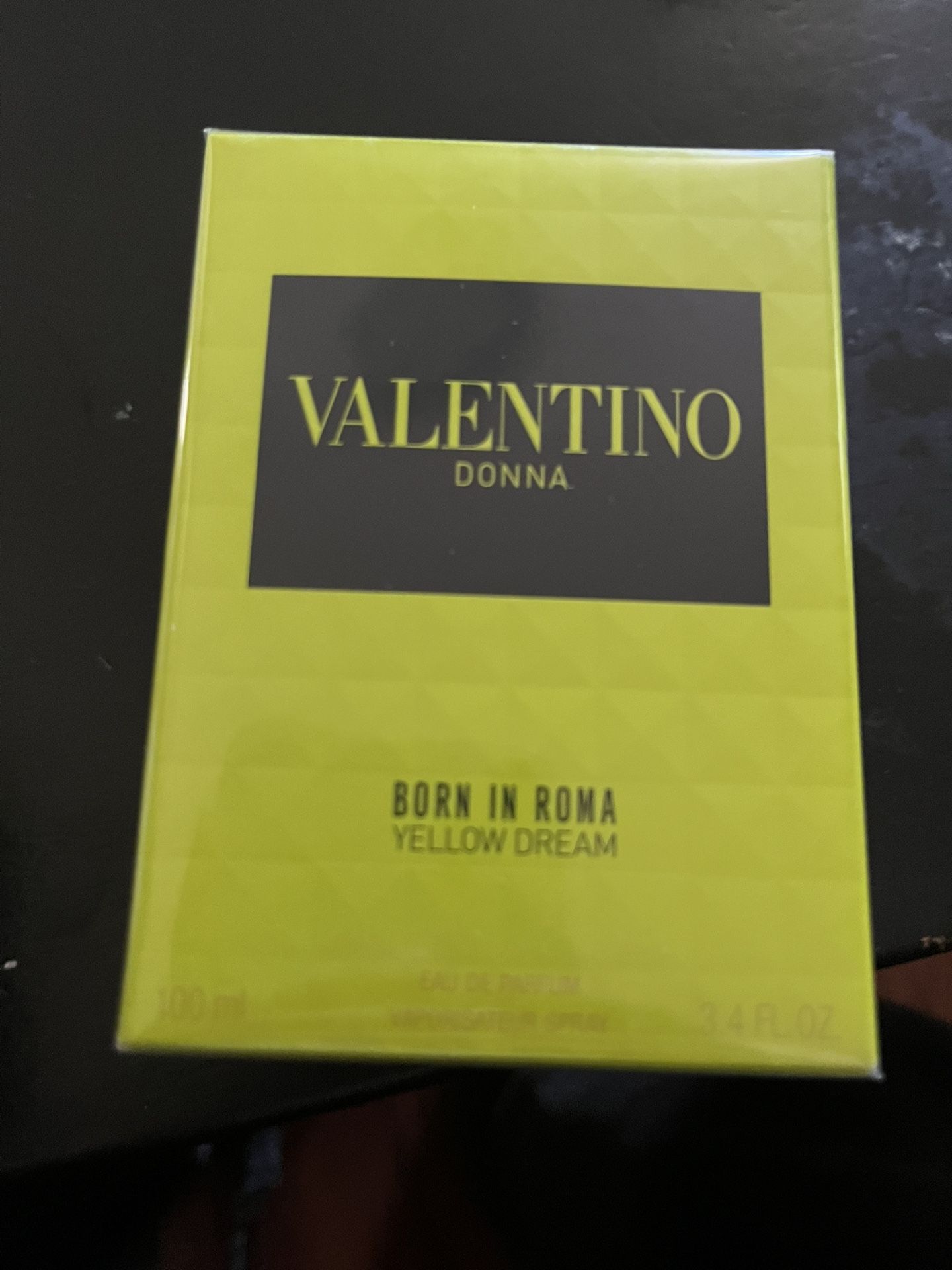 Valentino Donna perfume