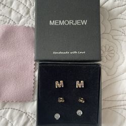 Inicial Letrero Earrings  $10.00
