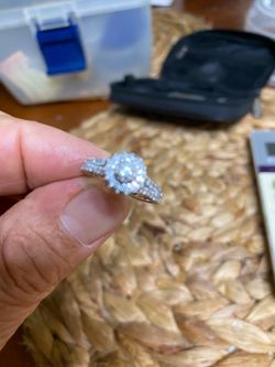 14 k white gold ring with diamonds