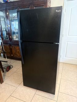Refrigerator whirlpool
