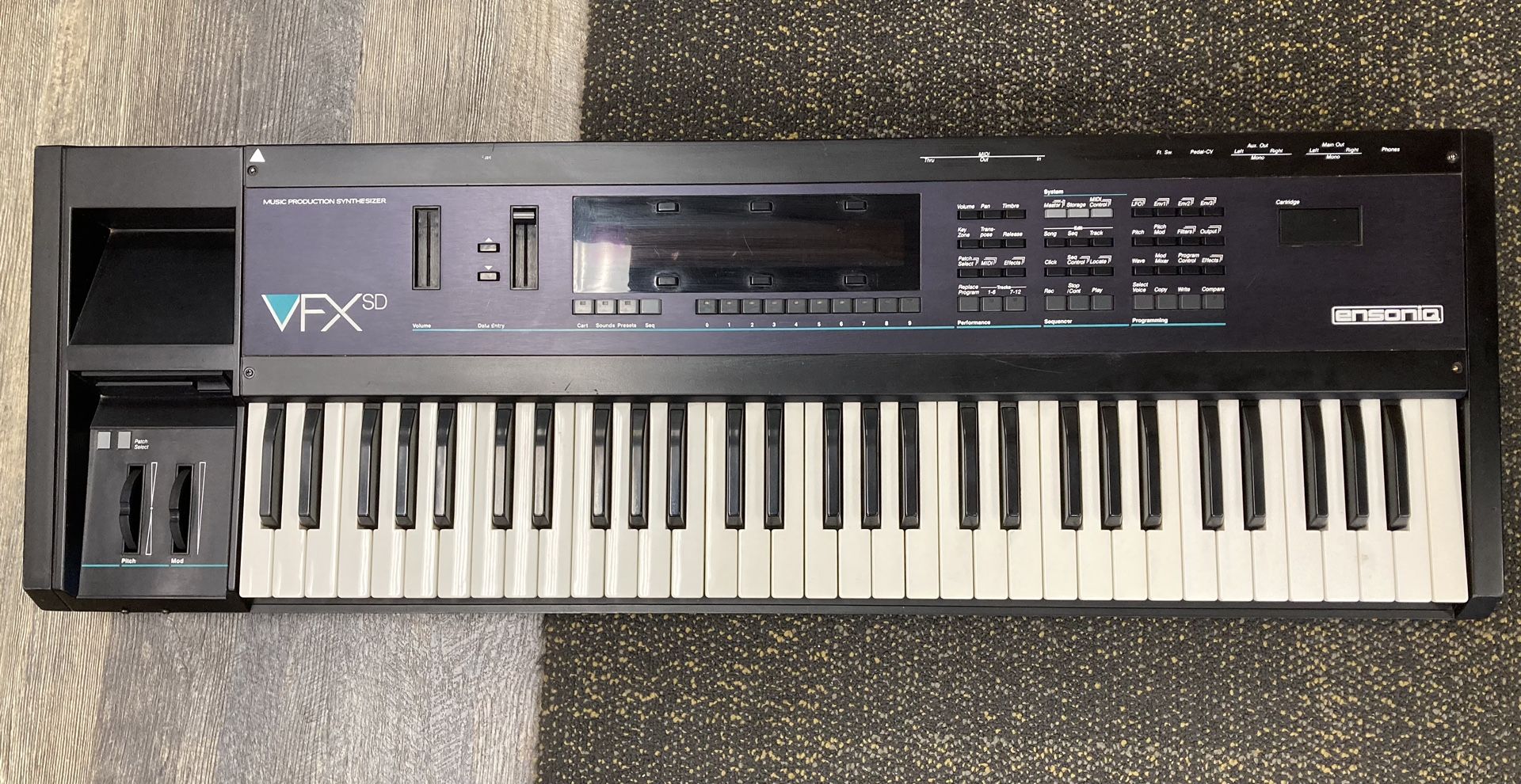 Ensoniq VFX SD Music Production Synthesizer