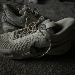 Random Basketball Shoes Size 11