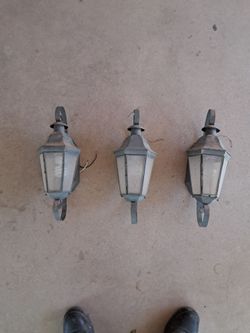 Light fixtures