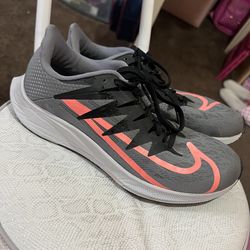 Nike Gray & Coral Running Shoes | Women’s Athletic Sneakers | Size __7