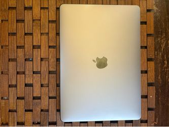 Apple MacBook Pro 13 inch 2019