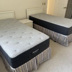 Pair Of Twin Beds (Beauty Rest Silver Mattress) Excellent Condition  - Retail: $1199. Asking $225