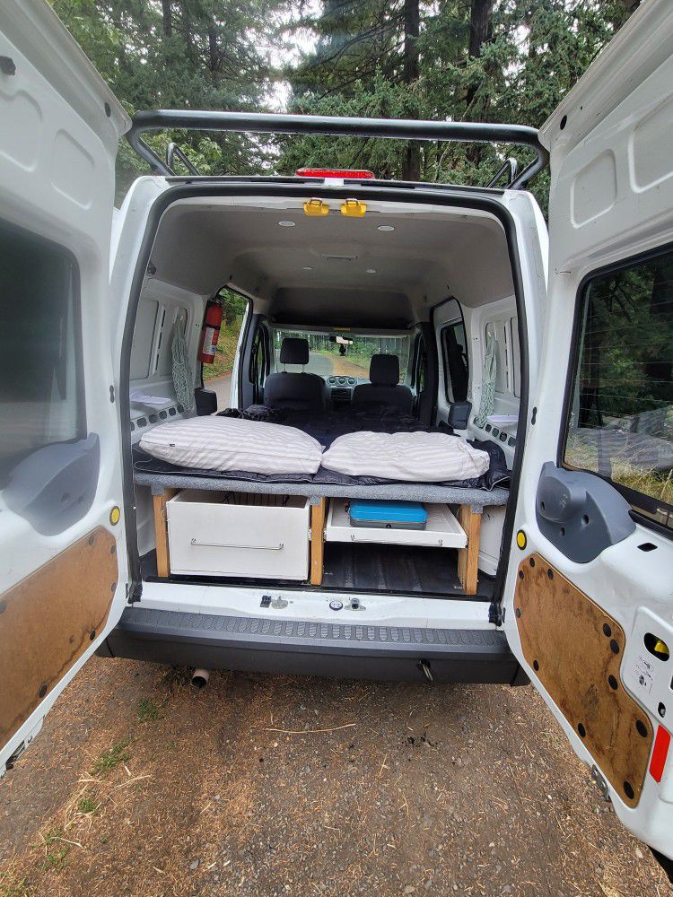 Camper Van Deluxe 