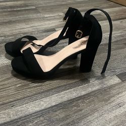 Size 7 Black heels