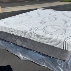 Cal King Organic Cooling Gel Memory Foam!!