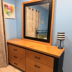 Free - Dresser With Mirror 