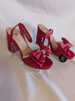 Brand new women's heels size 8 Red