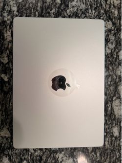 2024 MacBook Pro 14" M4 - 16GB RAM - 512GB SSD
