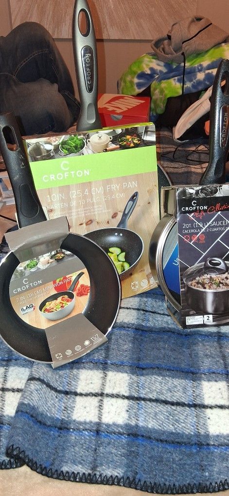 Crofton Kitchen Pots & Pans Set