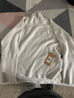 Grey Cyrus Sweater Size Medium  ( BRAND NEW )