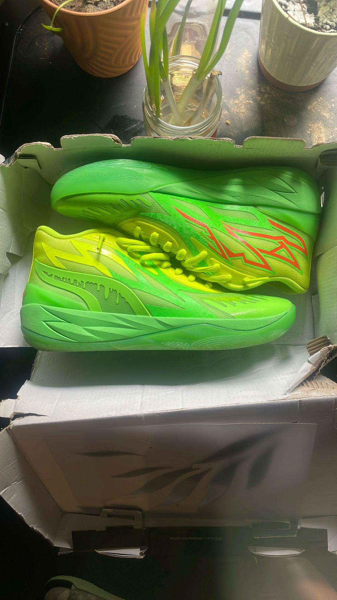 PUMA 02 Melo Sz 9 - Nickelodeon Slime Edition