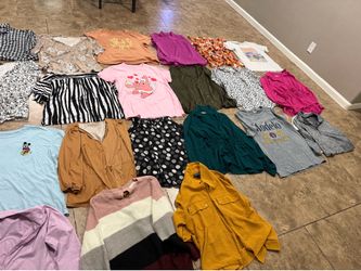 Over 40 pieces of women’s clothes